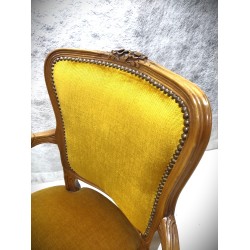 Rokokoo stiilis tugitool